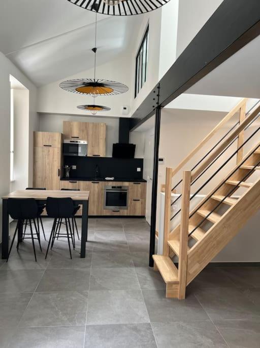 Nantes Centre, Superbe Triplex Apartment Bagian luar foto